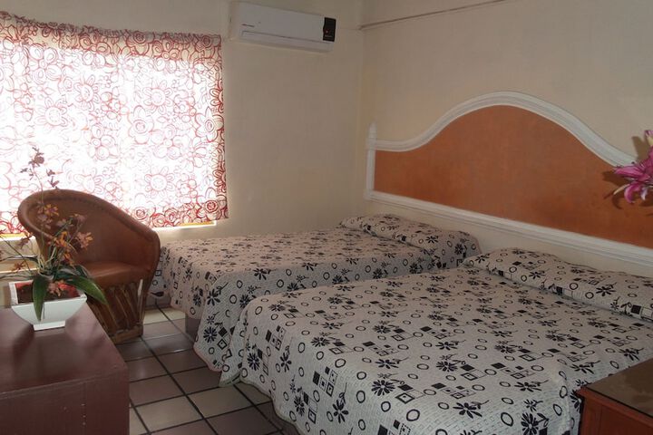 Room 6 of 26