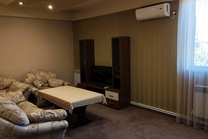 Room 104 of 164