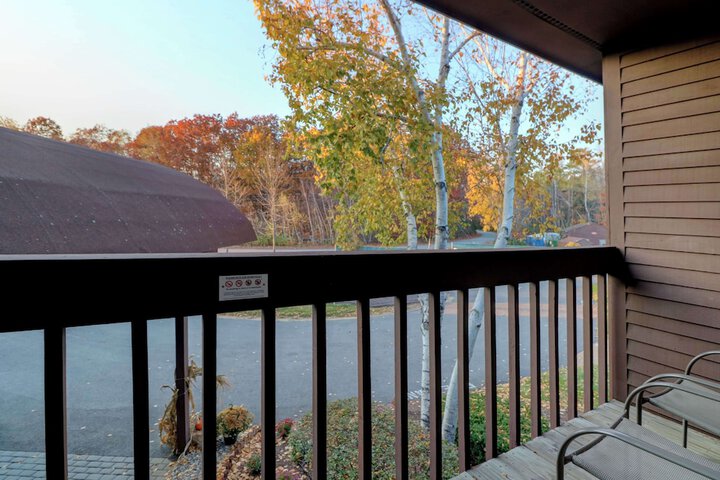 2 Queen Balcony (13 of 30)