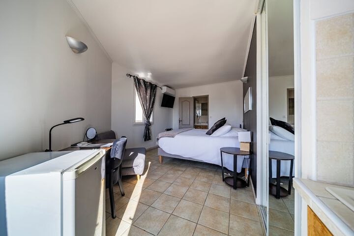 Room 38 of 128