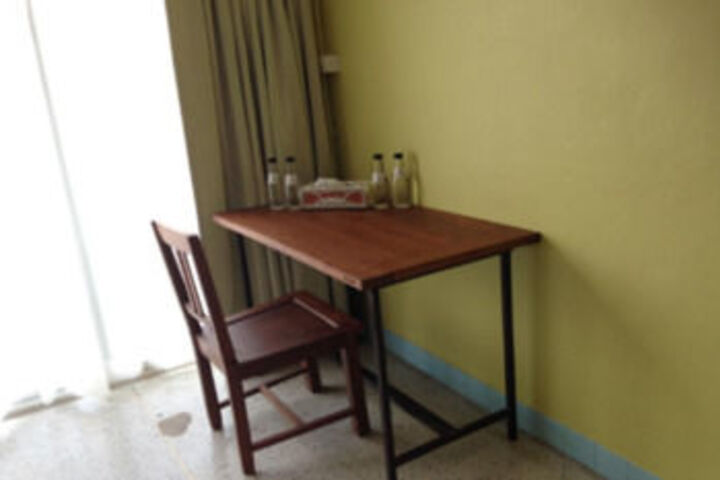 Room 31 of 40