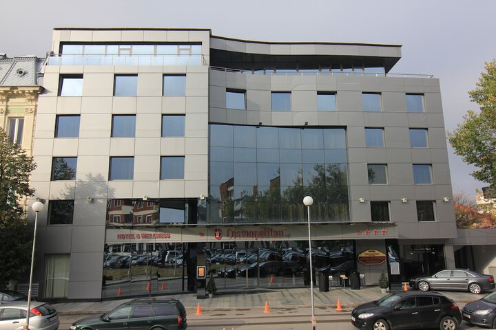 Business Center 65 of 72