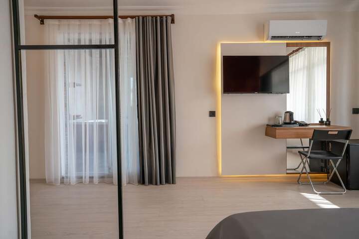 Room 3 of 31