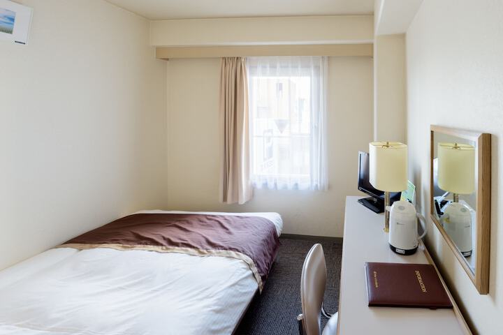 Room 15 of 52