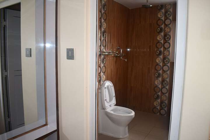 Room 37 of 95