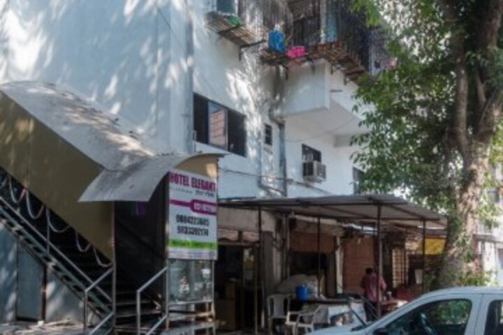 OYO 13675 Hotel Elegant