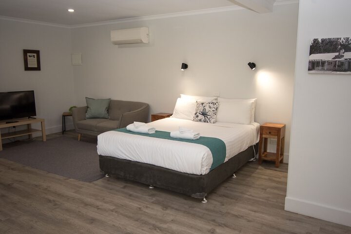 Room 28 of 224