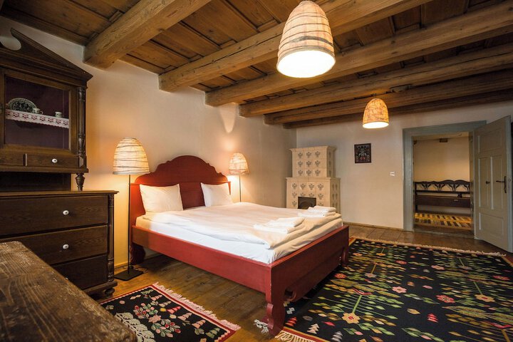 Room 10 of 61