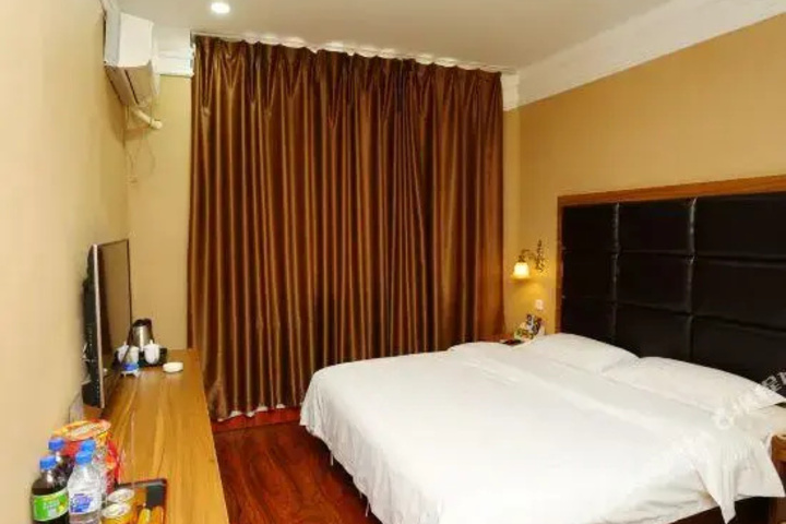 24K Holiday Hotel