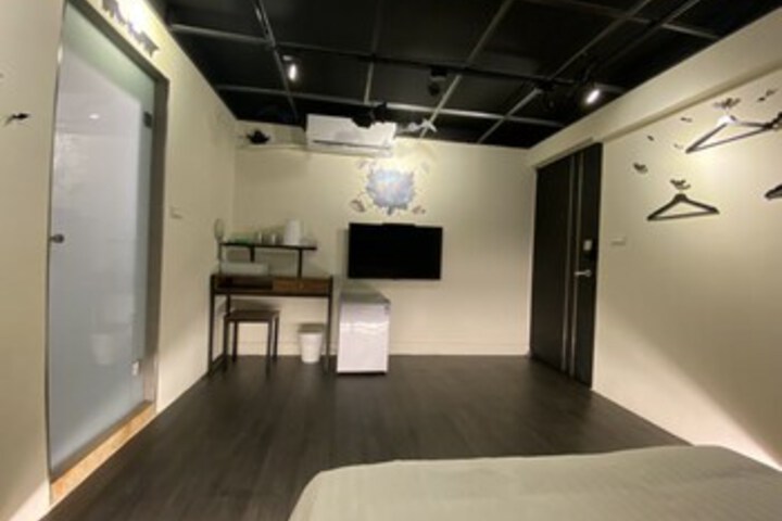 Room 76 of 89