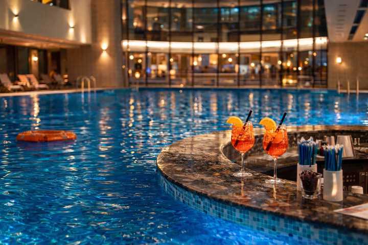 Hotel Pool
