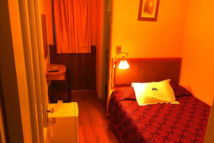 Room 14 of 36