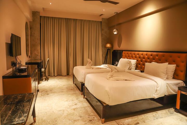 Room 6 of 23