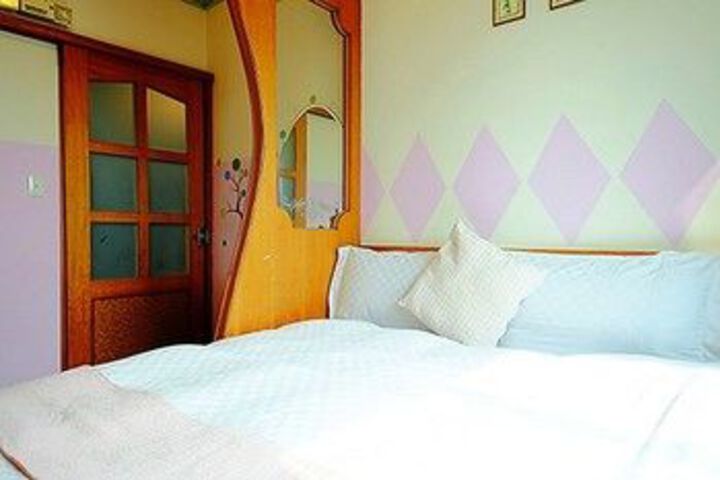 Room 17 of 26