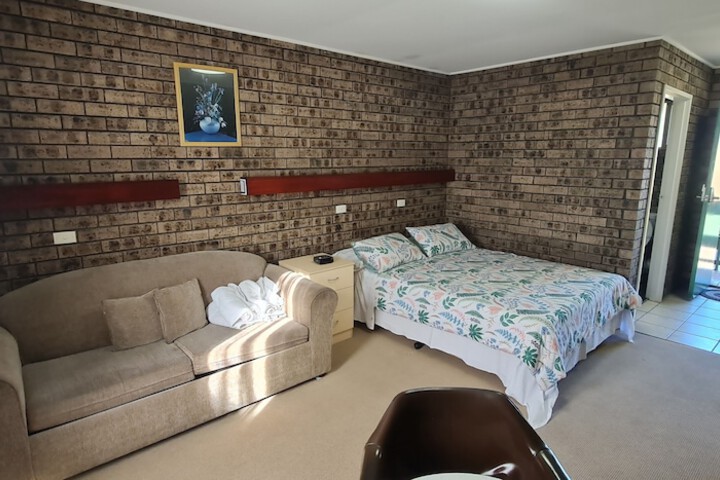 Room 8 of 52
