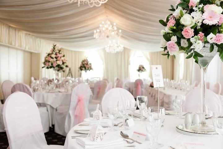Ballroom/Hall 54 of 60