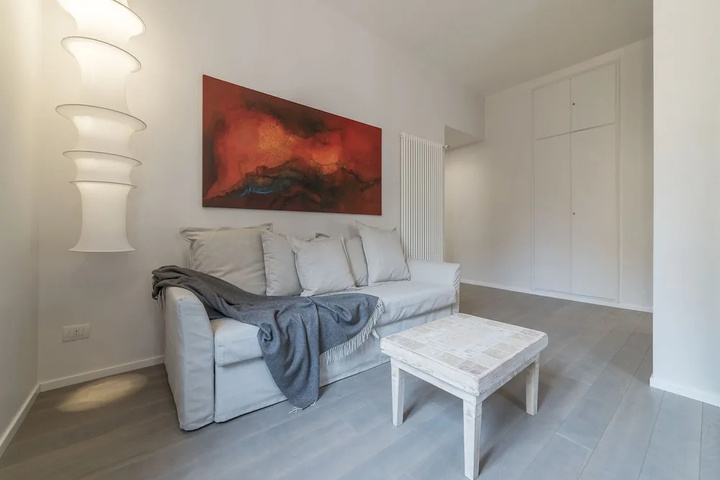 Room 4 of 11