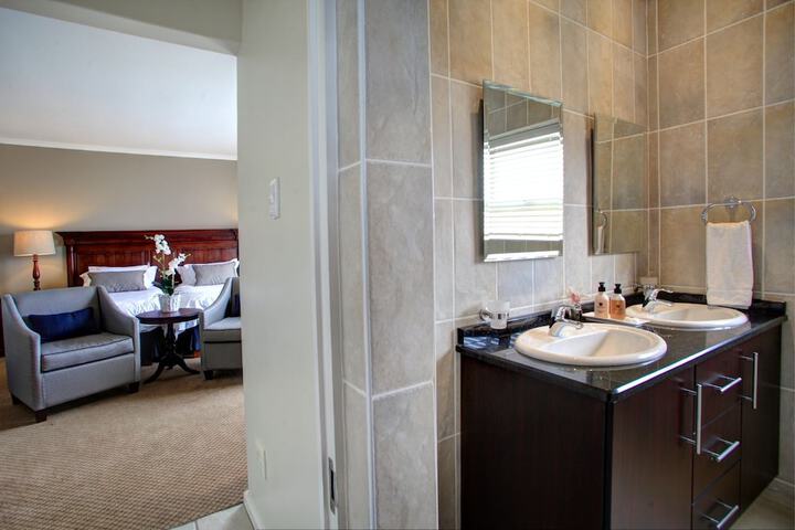 Room 55 of 100