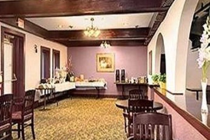 Dining 6 of 45