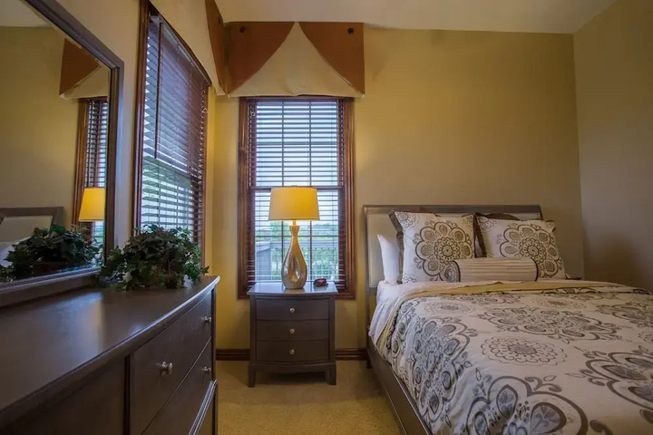 Room 3 of 21