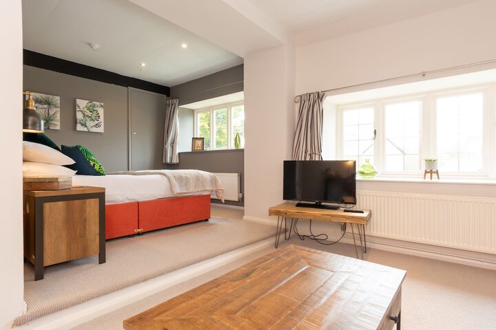 Room 3 of 9