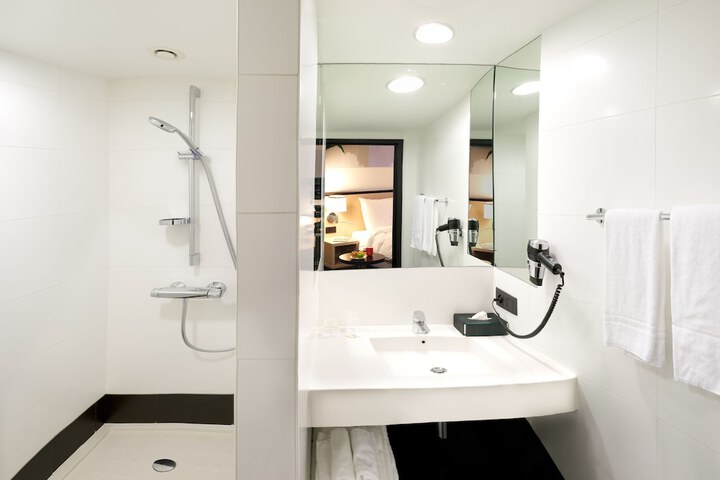 Bathroom Interior Photo
