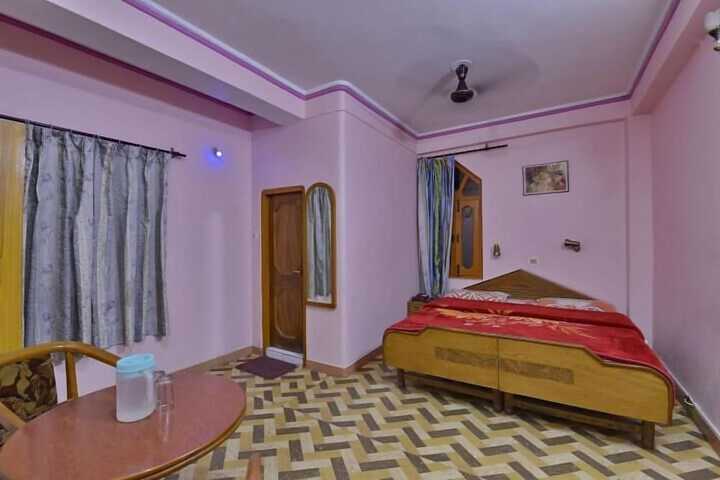 Room 3 of 12