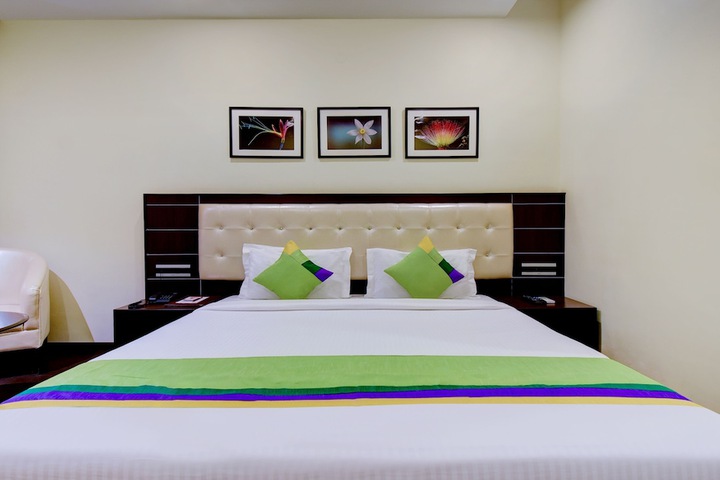 Room 27 of 63