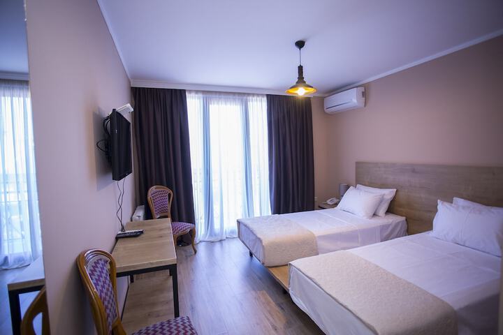 Room 16 of 59