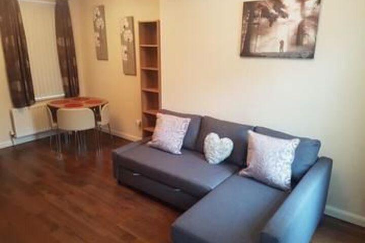 Room 7 of 10