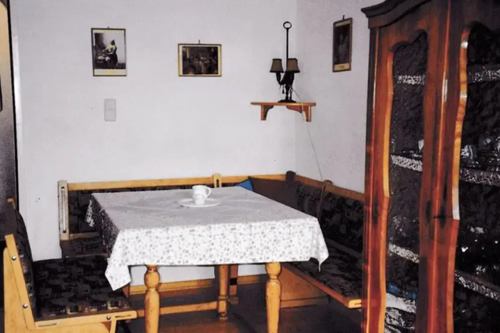 Room 5 of 13