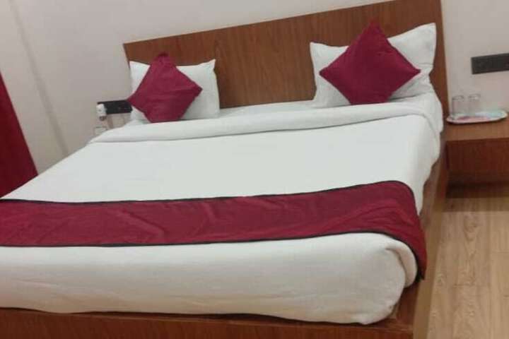 Room 4 of 11