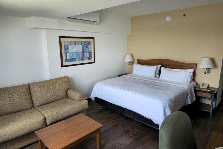 Room 6 of 40
