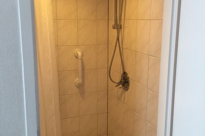 Room 52 of 59