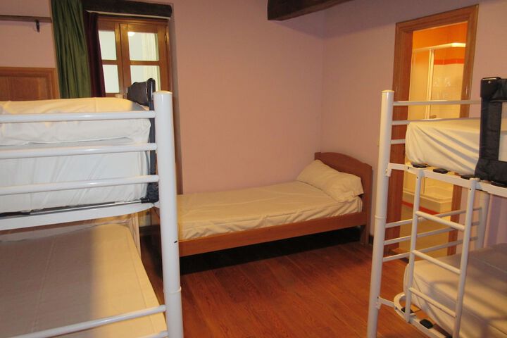 Room 5 of 61