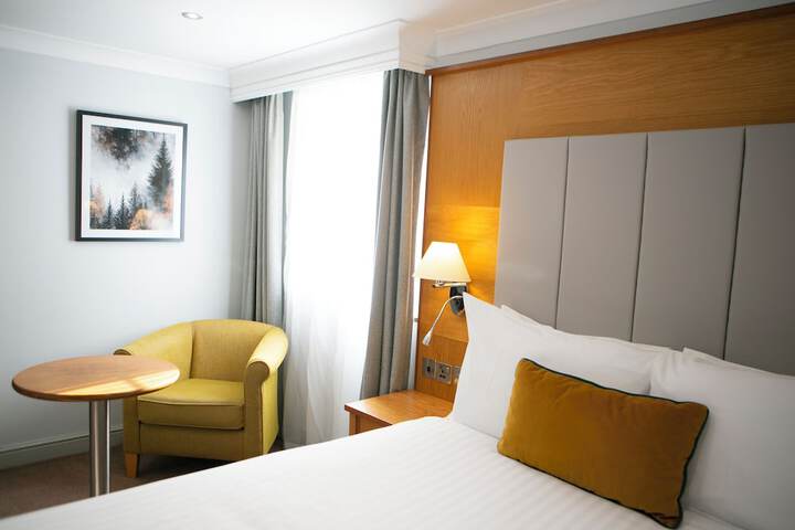Room 28 of 81