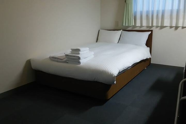Room 9 of 22