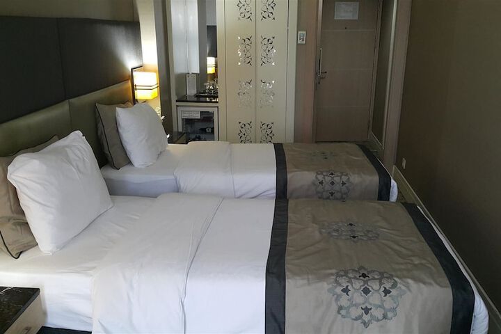 Room 7 of 52