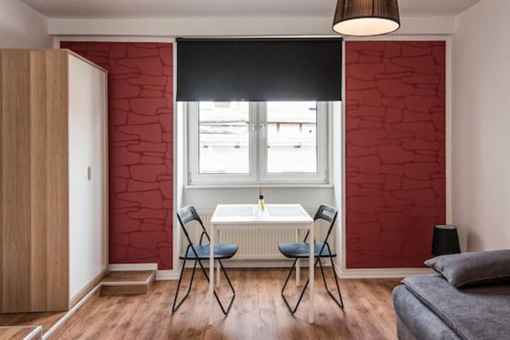 Room 17 of 34