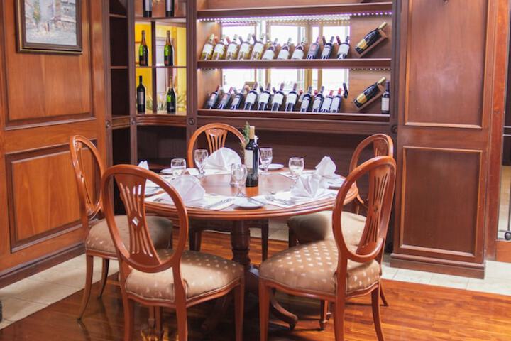 Dining 49 of 92
