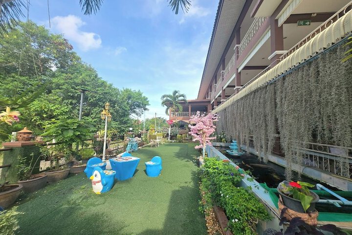Hotel 52 of 59