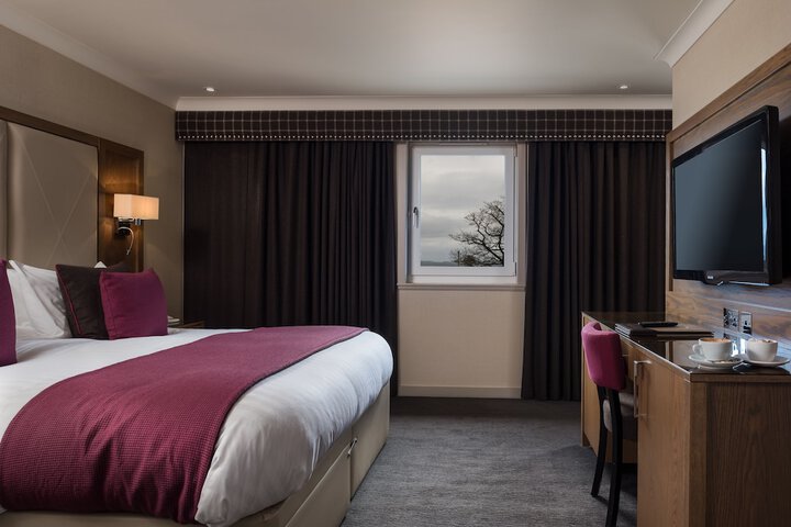 Room 6 of 70