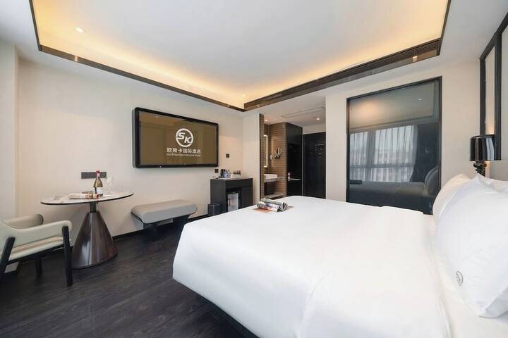 Room 15 of 45