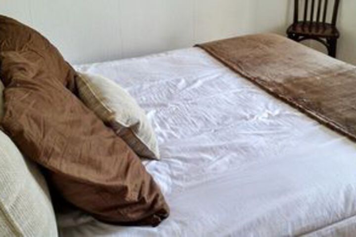 Room 8 of 26
