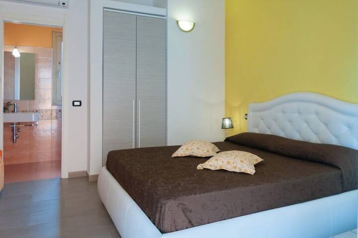 Room 15 of 29