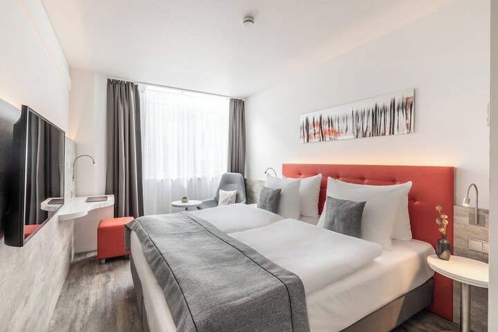 Room 21 of 80