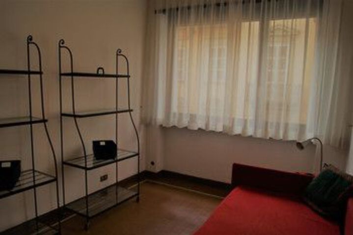 Room 13 of 28