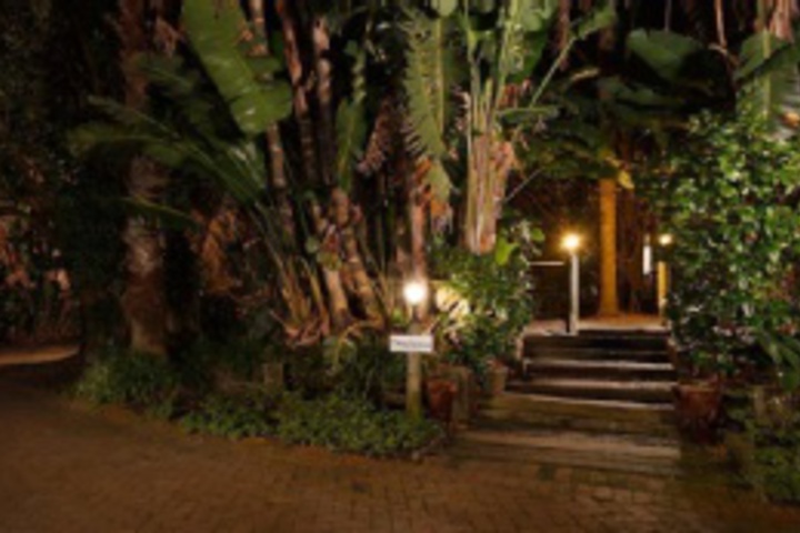 Hotel Exterior 92 of 432