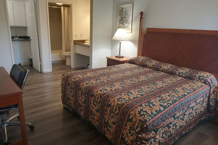 Room 4 of 41
