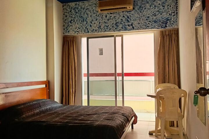 Room 18 of 30